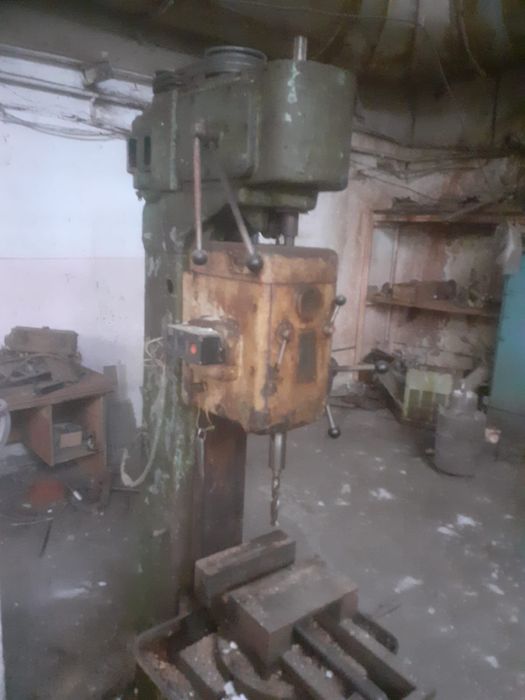 Станок сверлильный