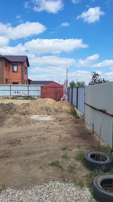 Частный дом на кирпичном