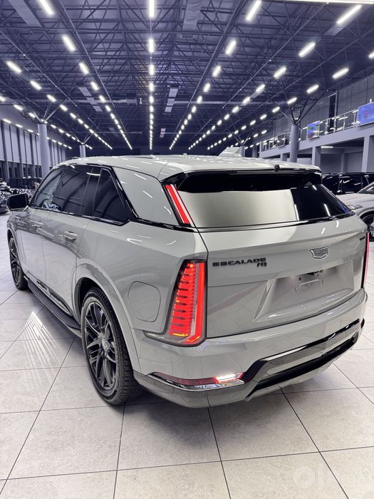 Продается Cadillac Escalade IQ V max