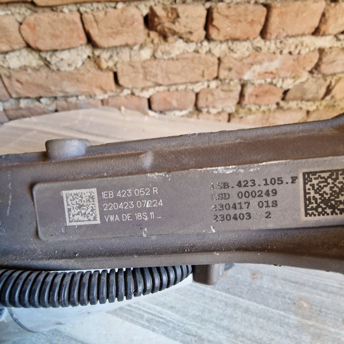 VW ID3 ID4 ID5  Q4 E-tron  Enyaq рейка