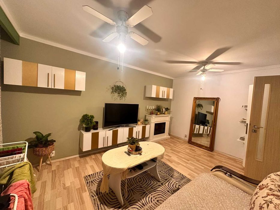 Vand apartament 2 camere in Hunedoara, Micro 1 Bulevardul Dacia nr 11, etaj 6