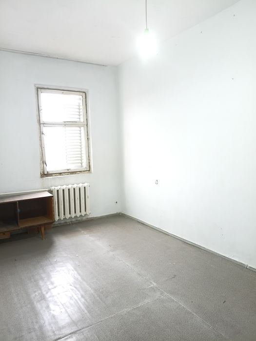 Учтепа тумани, 24 квартал, 3 хона, 73м², без ремонт, сотилади. TL