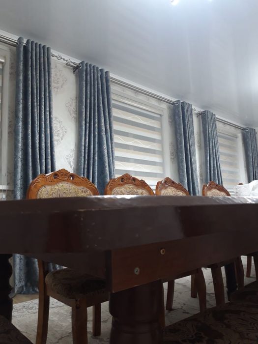 Стол для гостиной