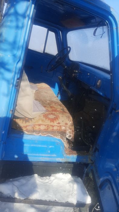 Газ 53 на полном ходу