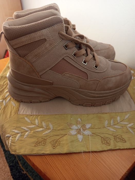 Зимни обувки 40 номер