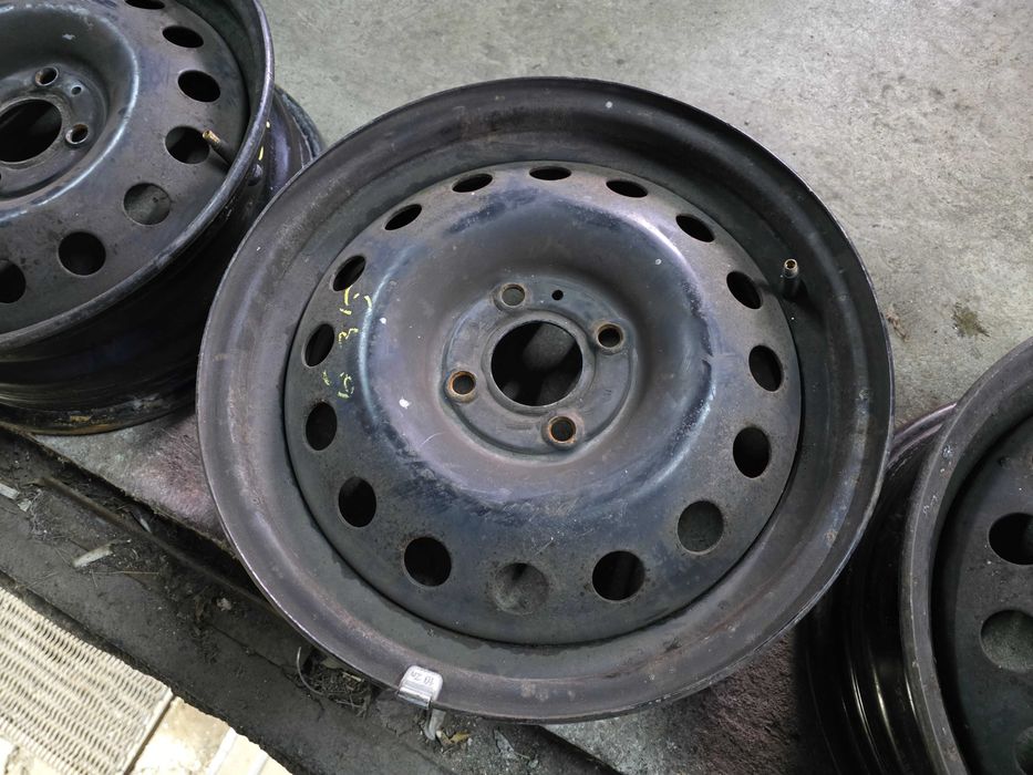 Железни джанти 15 - Nissan Micra