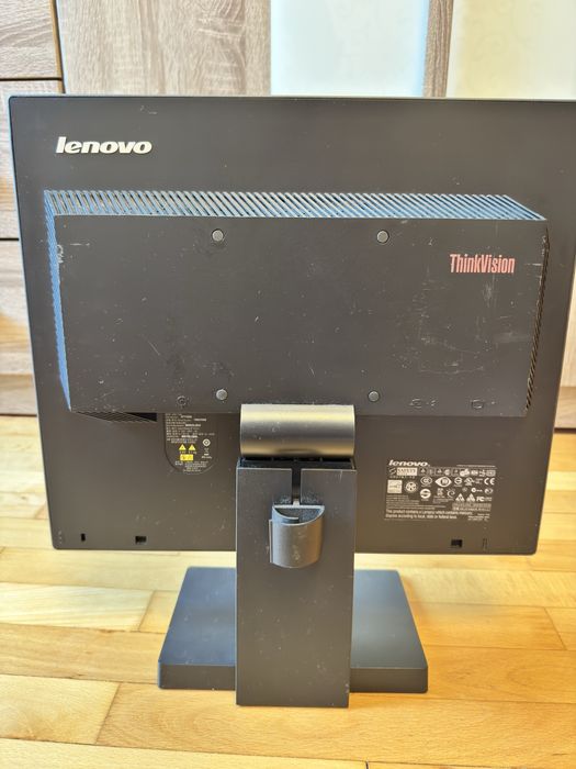 17" Монитор Lenovo ThinkVision L1711p + Кабели (По избор VGA или DVI)