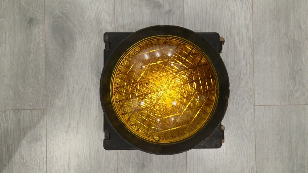 Светофор в качестве светильника