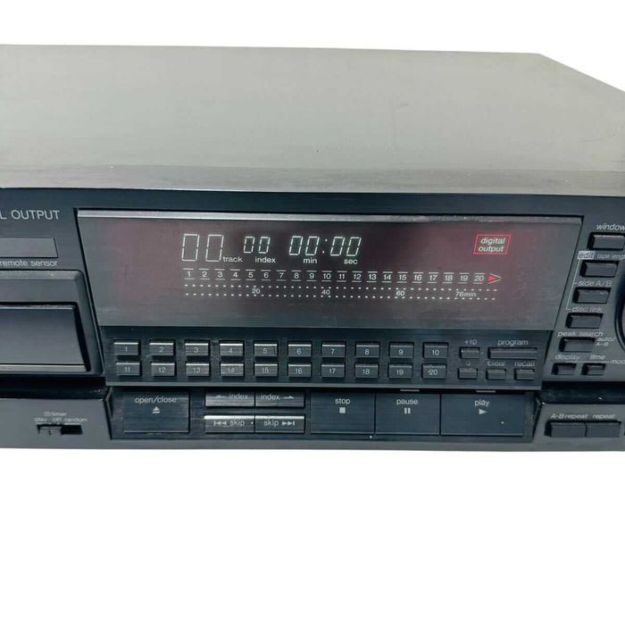technics sl p 777 adus din Japonia functioneaza impecabil