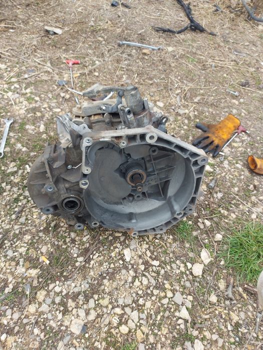 Ръчна скоростна кутия  за Opel Zafira B 1.9 cdti