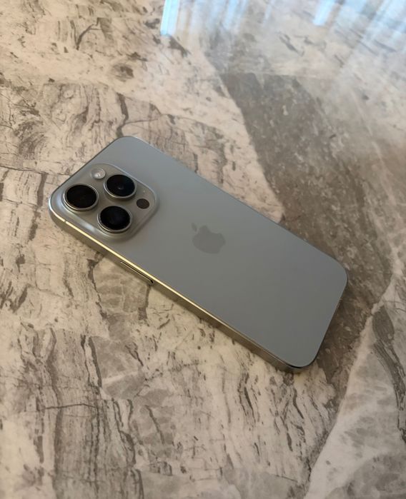 iPhone 15 pro + протектор