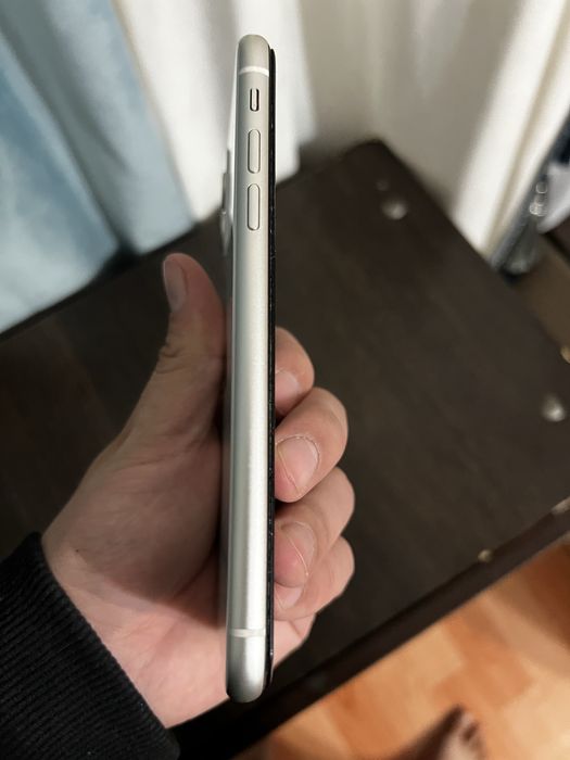 продам iphone 11