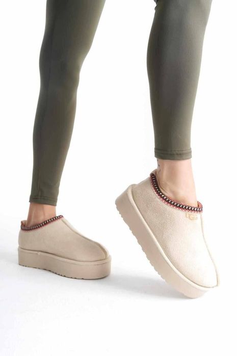 Ugg-uri dama diferite modele