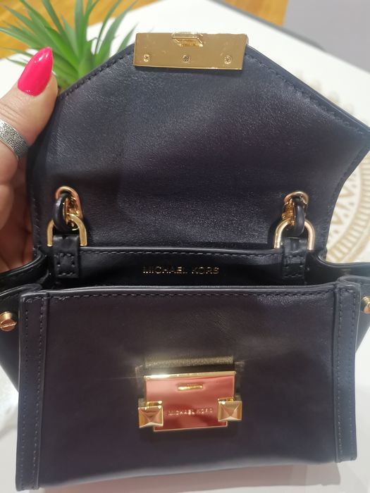Малка кокетна чантичка Michael Kors