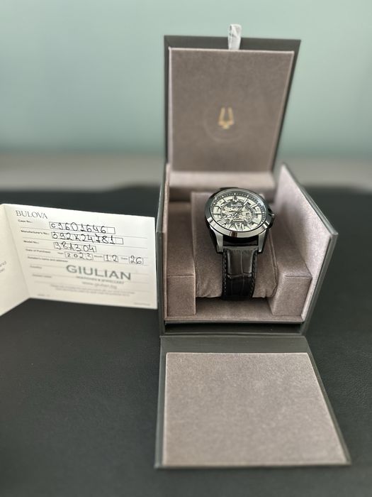 Часовник Bulova Skeleton