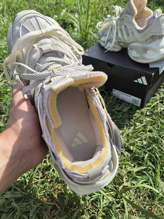 Adidas XLG Runner Deluxe Wonder Beige, mărimi de la 36 la 45