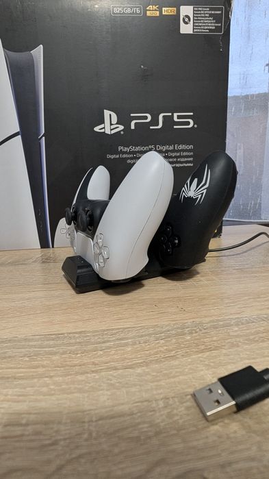 PlayStation 5 Digital Edition / fullbox