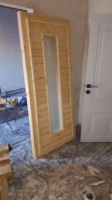Двери из натурального дерева