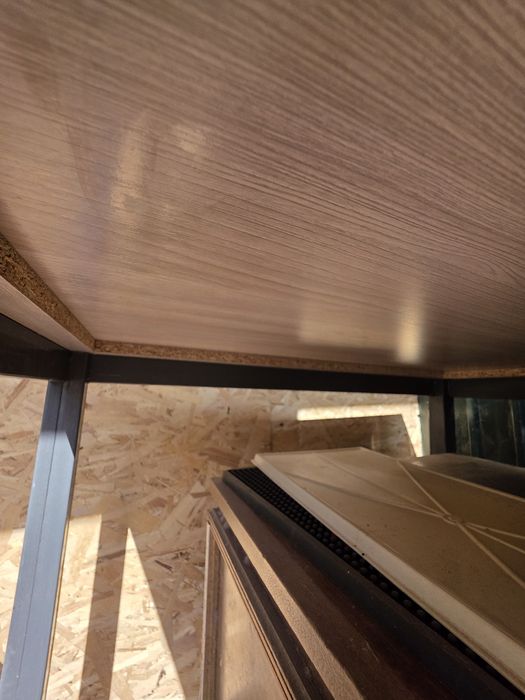 Стол в отличном состоянии