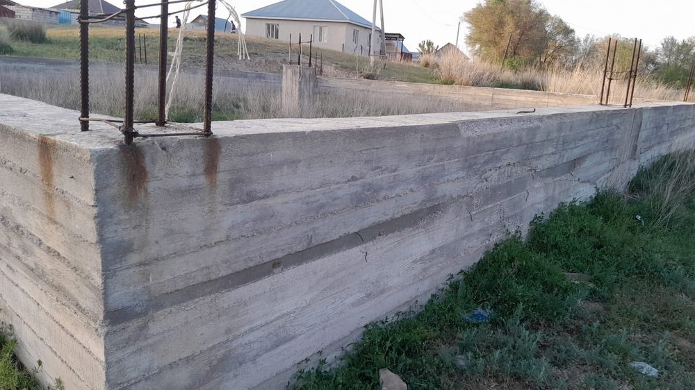срочна продам участок с фундаментом