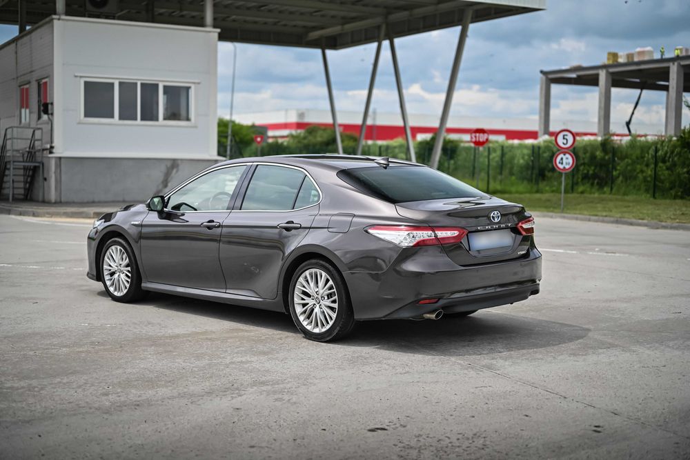 Toyota Camry 2.5 Hibrid -Exclusive - 2020