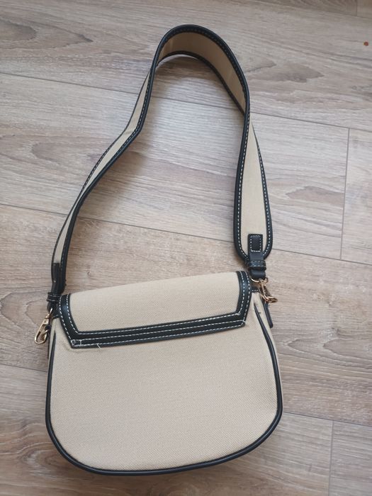 Нова дамска чанта лятна бежова