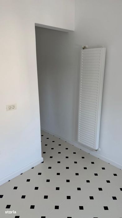 Proprietar vând apartament 2 camere (posibil 3) zona Piața Amzei