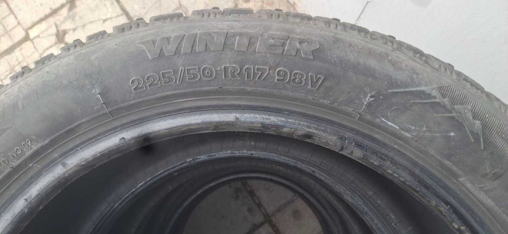 Продавм зимни гуми втора ръка