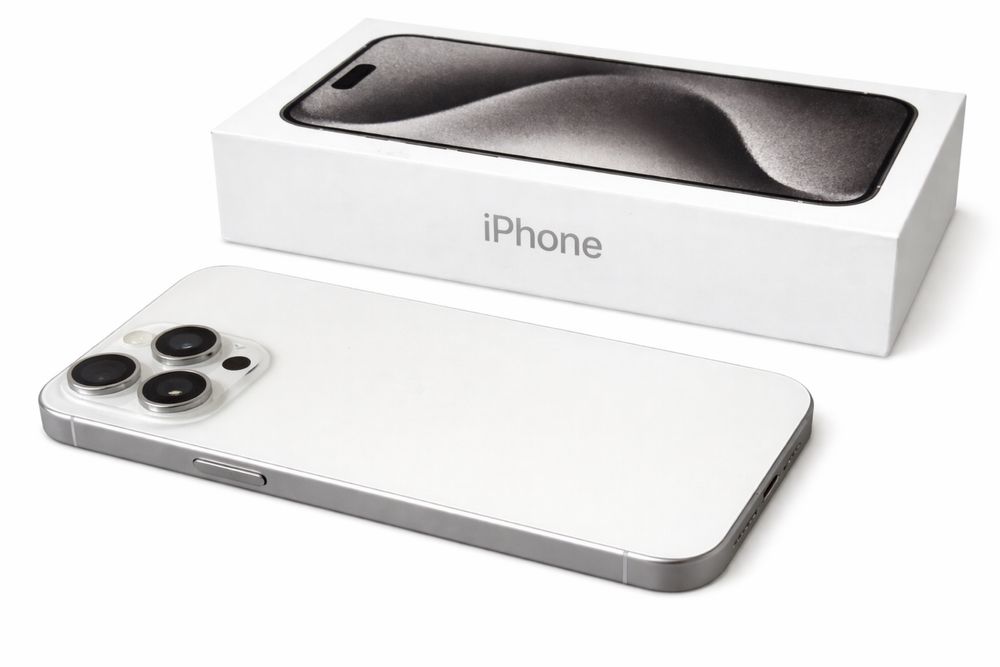 iPhone 15 Pro 128 GB White - Battery 94%