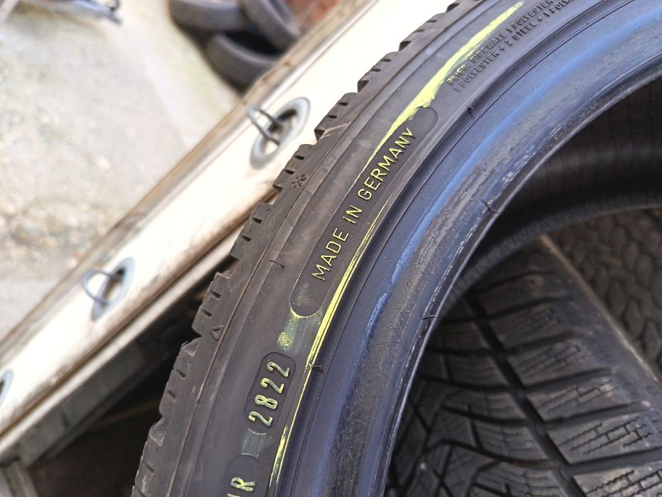 Anvelope MS 225 40 18 Dunlop 2022 8mm