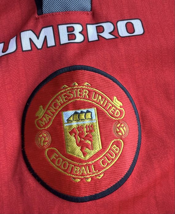 Vand tricou de fotbal Manchester United