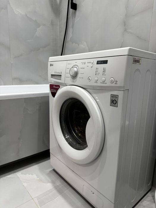 Продам стиральную машинку LG