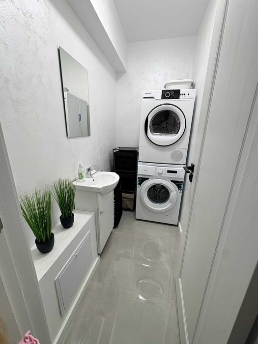 Casa 3 Camere, toate utilitatile, mobilata/utilata, padure,pers fizica