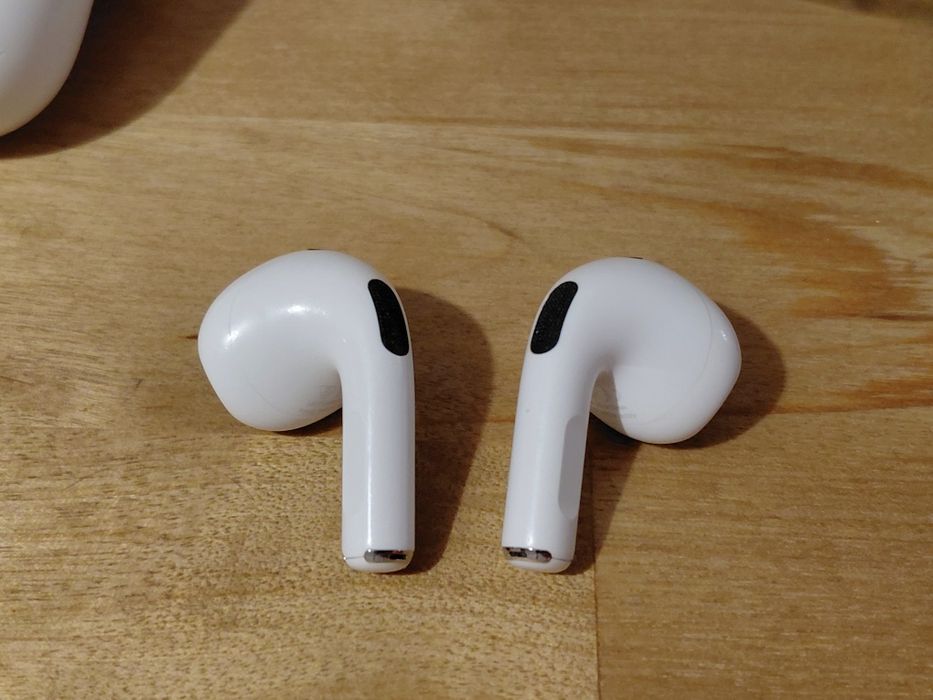 ПРОМОЦИЯ: Apple AirPods 3, Lightning Charging Case, White