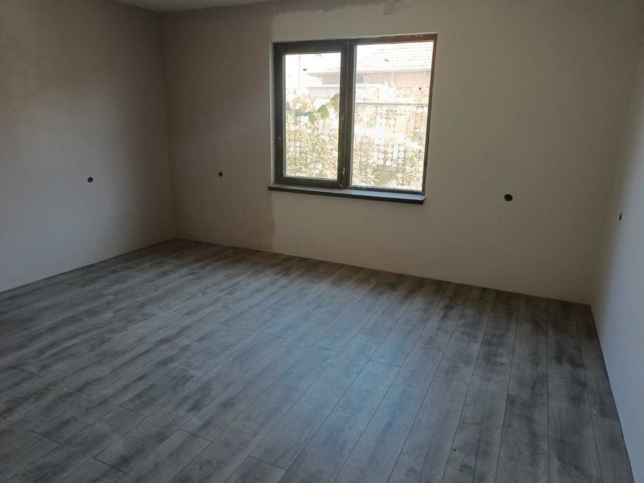 Продава се Къща в Казанлък - 160 кв.м за 749 €/кв.м - Снимка #1