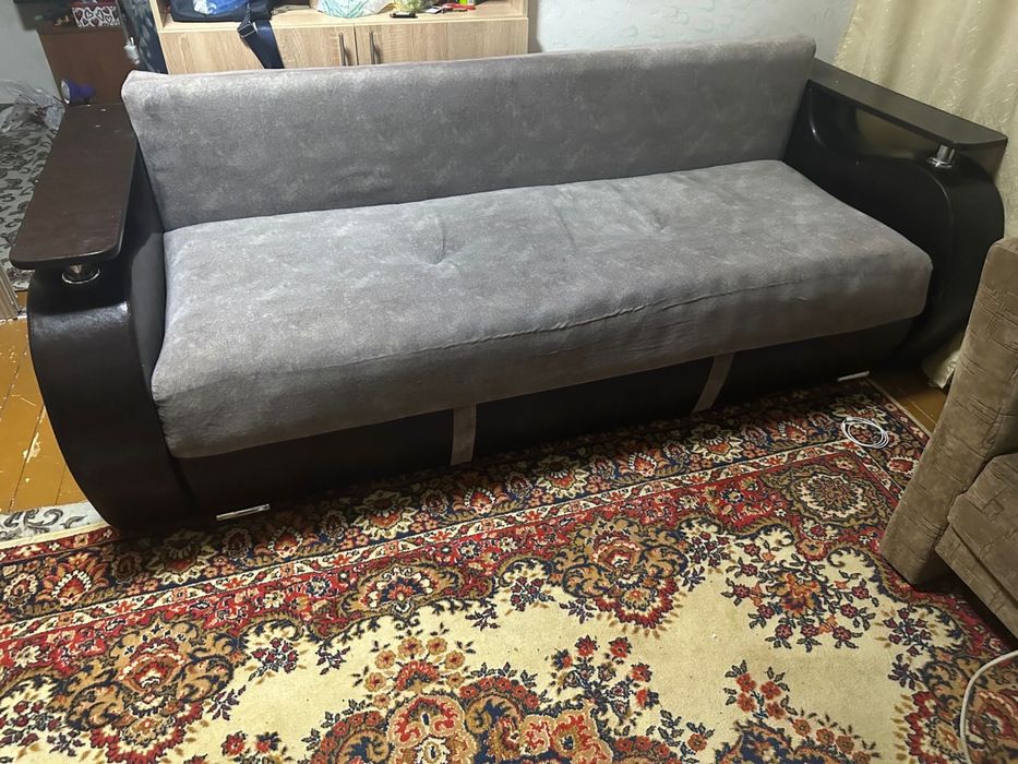 Продам диван, в хорошем состояний