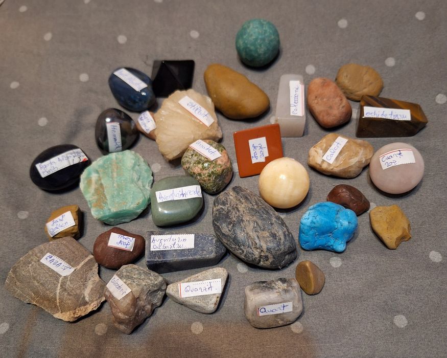 Lot cristale și minerale naturale Semiprețioase colectie-cadou