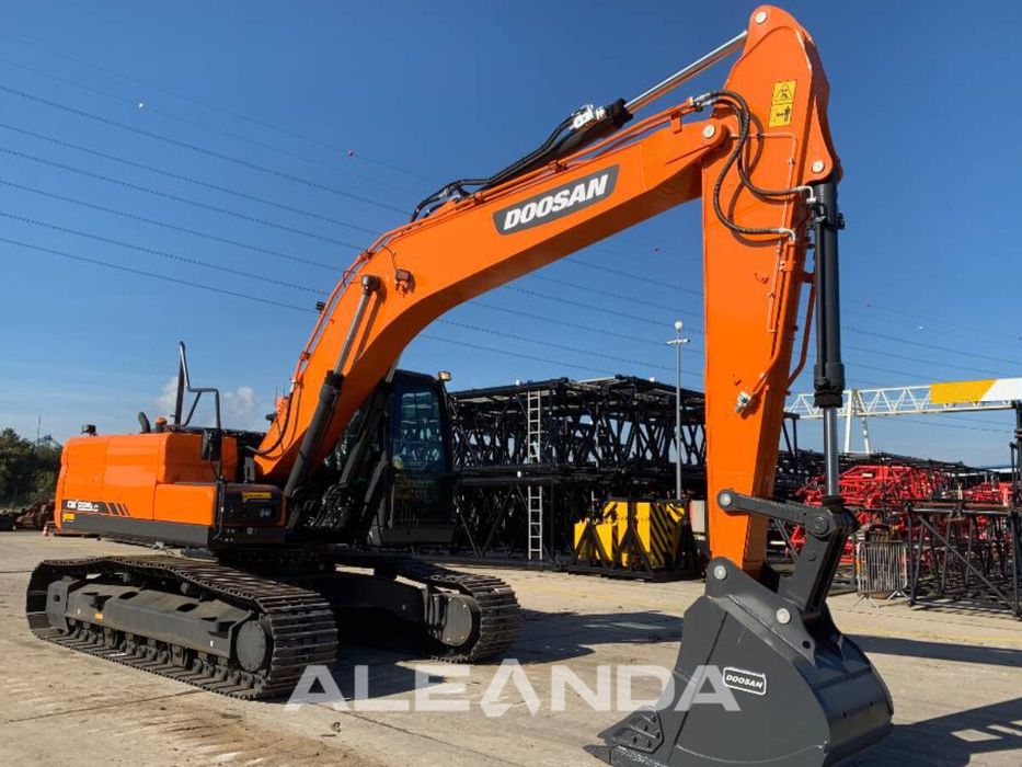 Ekskavator xizmati gusenichniy va kotlovan