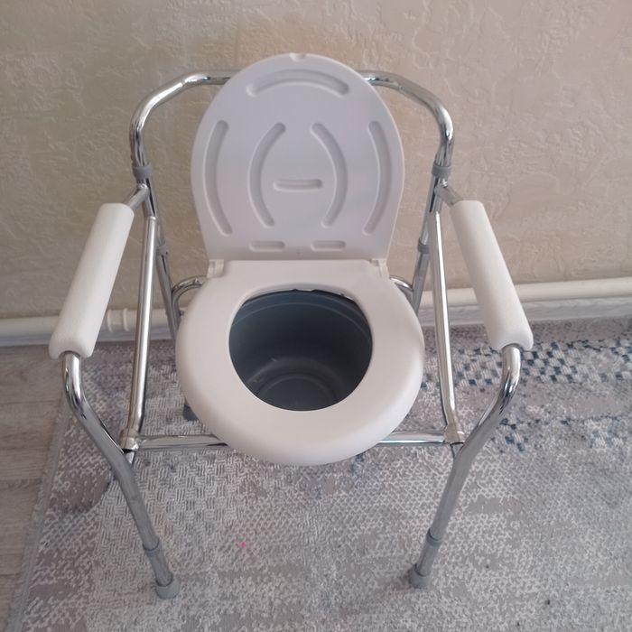 Продам санитарный стул