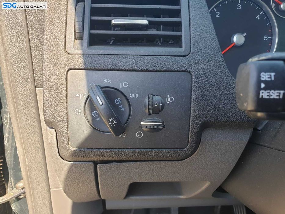 Bloc Lumini cu Proiectoare si Functia Auto Ford C-Max 2004 - 2010