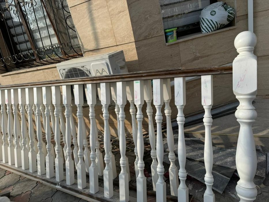 Балясины продам лестничные