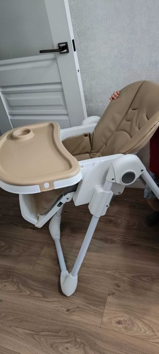 Продам детский столик и коляску