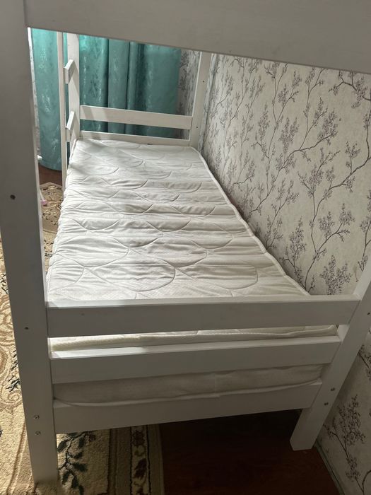 двухярусная кровать , детская