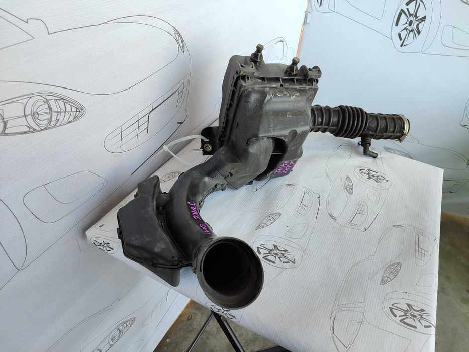 Carcasa Filtru Aer cu Tubulatura Admisie Nissan Juke (F15) SUV 2010–2018 / Cod OEM 16500-1KA0A (1A4)