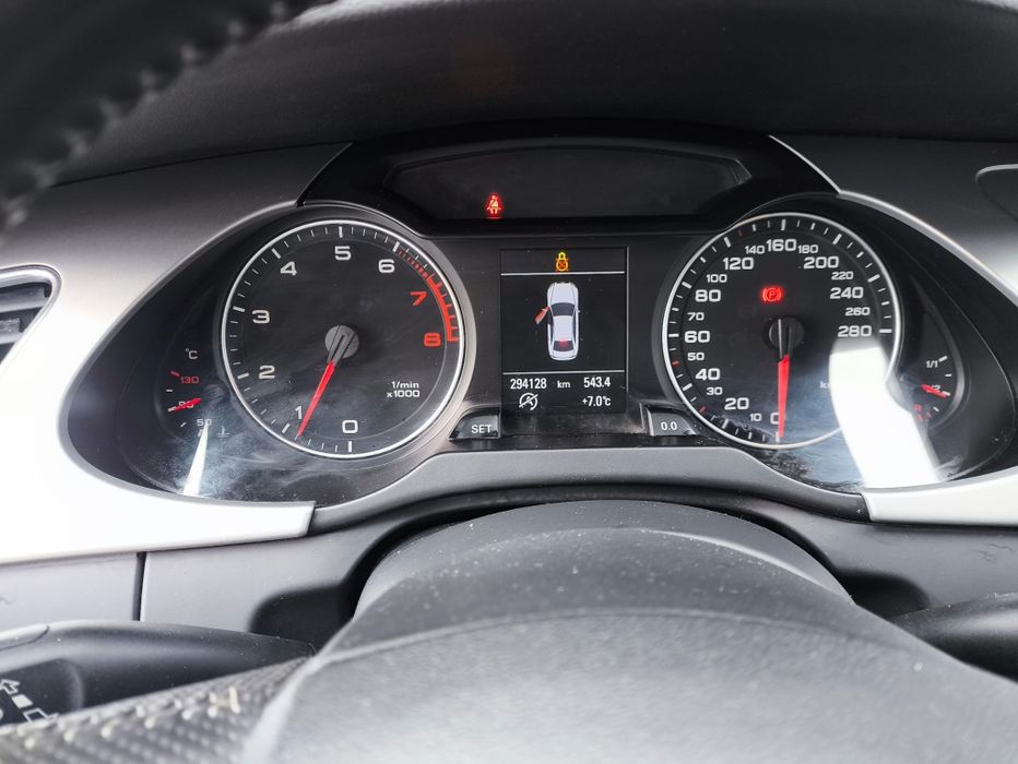 Audi A4 b8 2.0 tfsi sline 2011