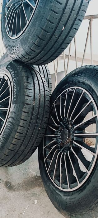 Set Jante OZ 35 Anniversary cu cauciucuri Continental