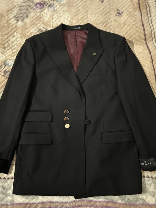 Мужской костюм сатылады.