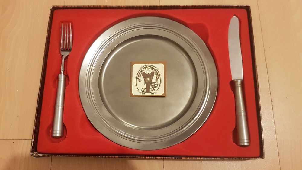 Farfurie zinc Auerhahn, Clivia 1974 +vaza și o halba