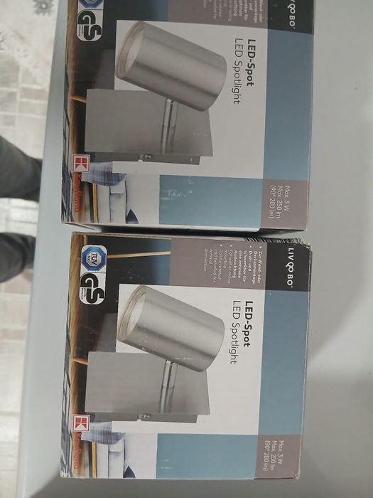 Spoturi led aplicate