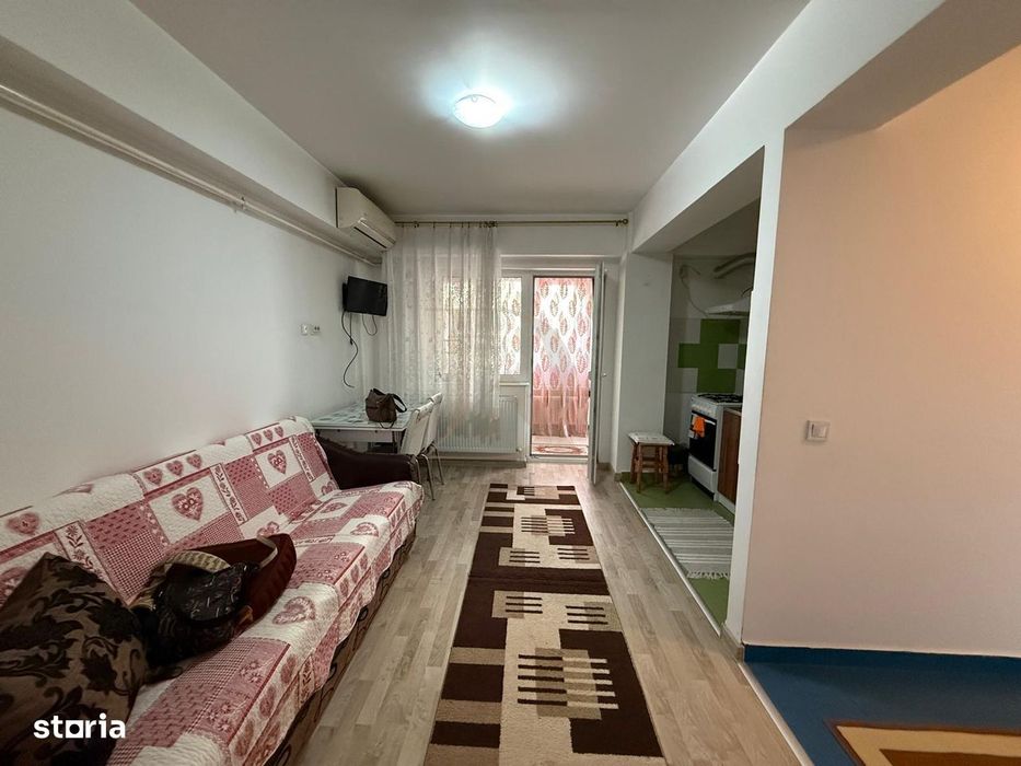 Pacurari - Alpha Bank , 2 camere ,etaj 1, loc de parcare